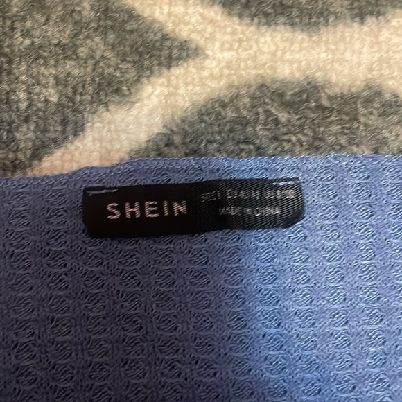 Blue sweater - Picture 2 of 2